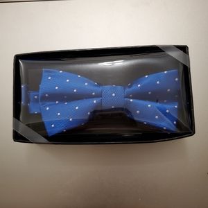 Van heusen Polka-dot Blue Bow tie